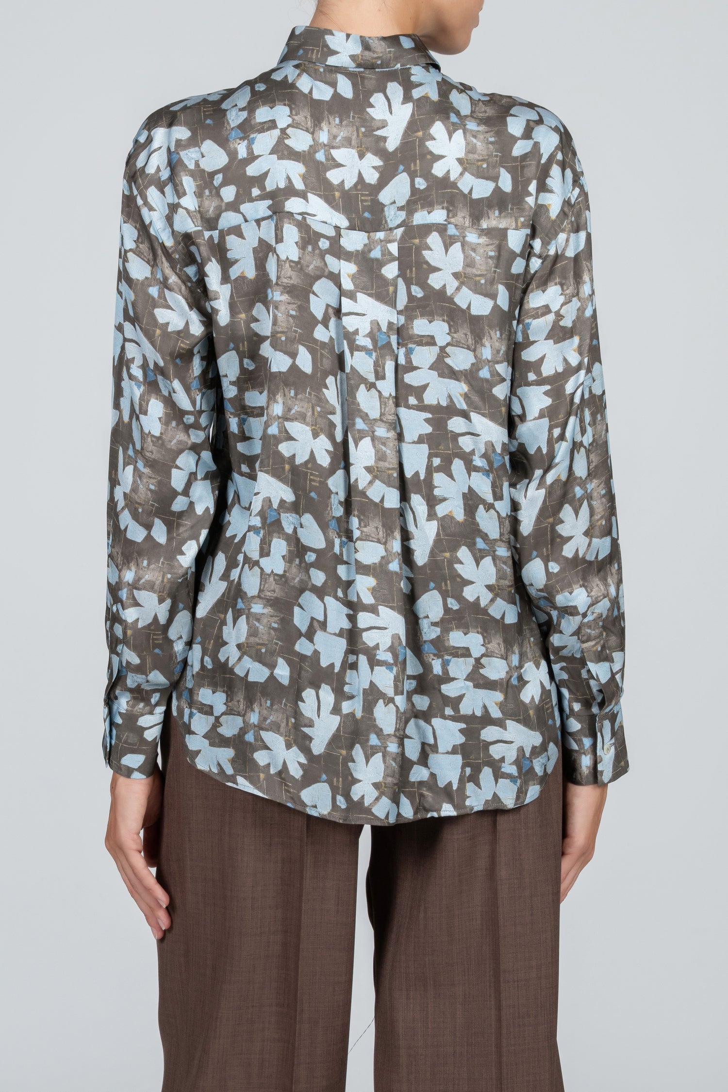 Women's patterned shirt