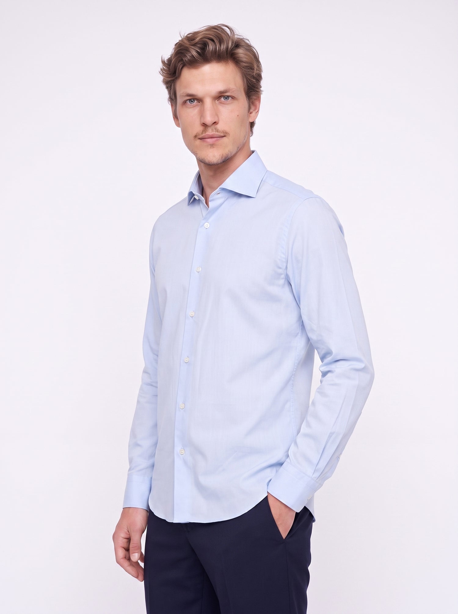 Camicia classica in cotone elasticizzato celeste collo francese vestibilità tailor