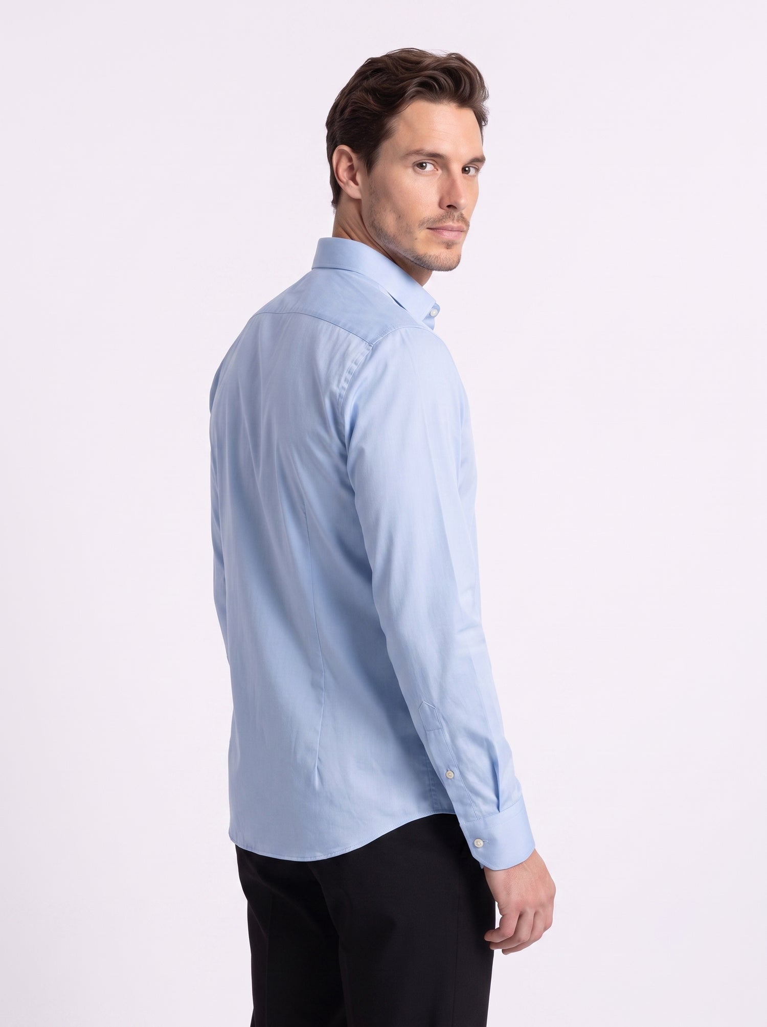 Camisa de hombre de tejido técnico sin planchado azul claro