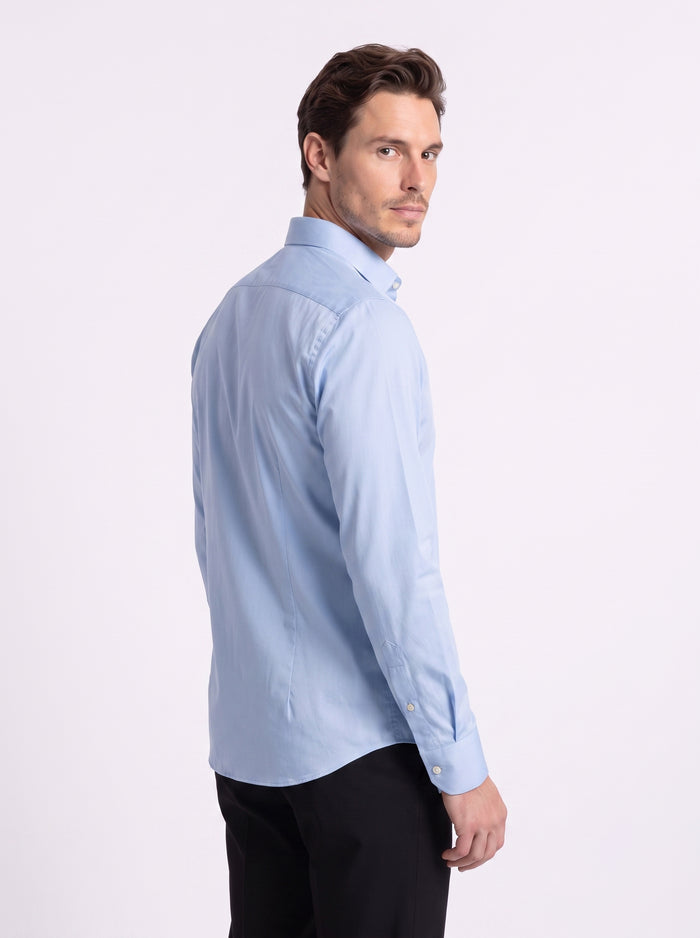 Camisa de hombre de tejido técnico sin planchado azul claro