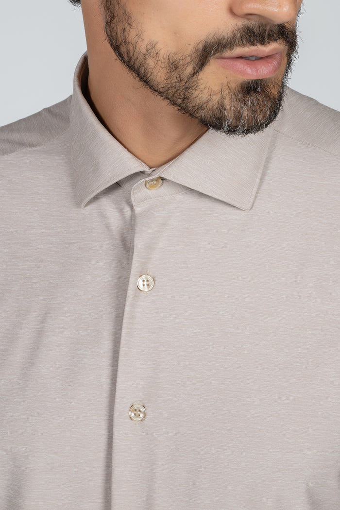 Camisa de hombre Active lisa beige, cuello francés