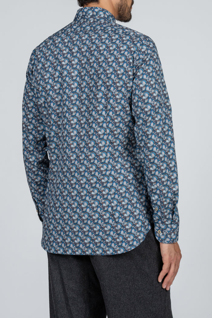 Camisa de hombre de tejido con estampado de diseño cachemir