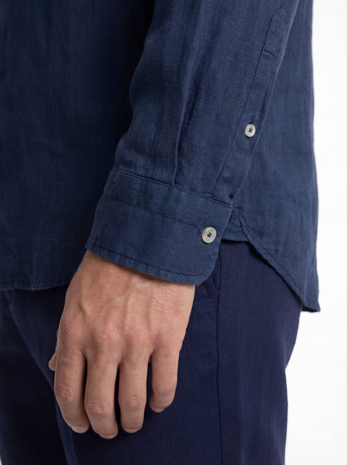 Camisa de lino azul lavado