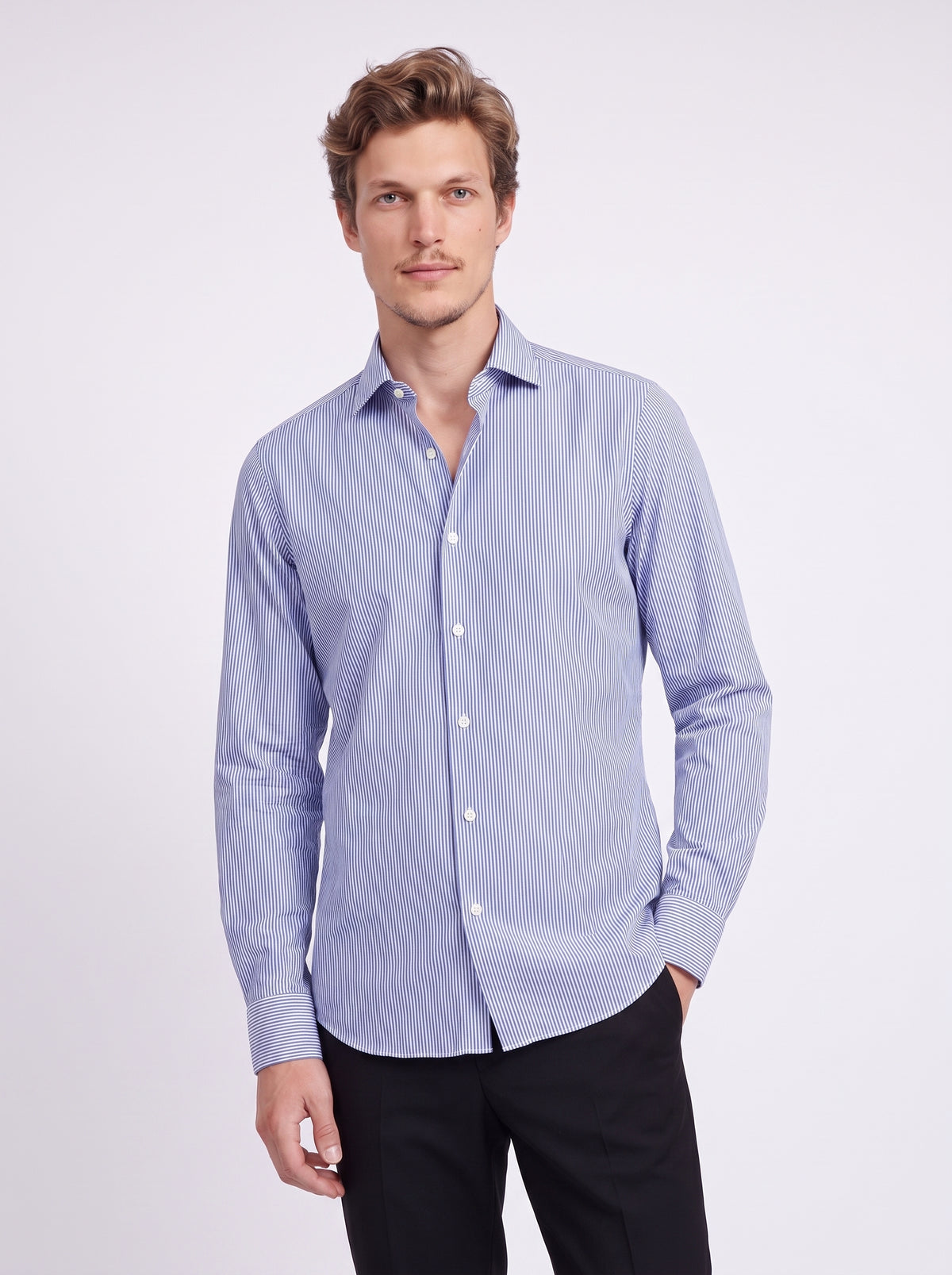 Camicia Active microdisegno bianco e blu no stiro