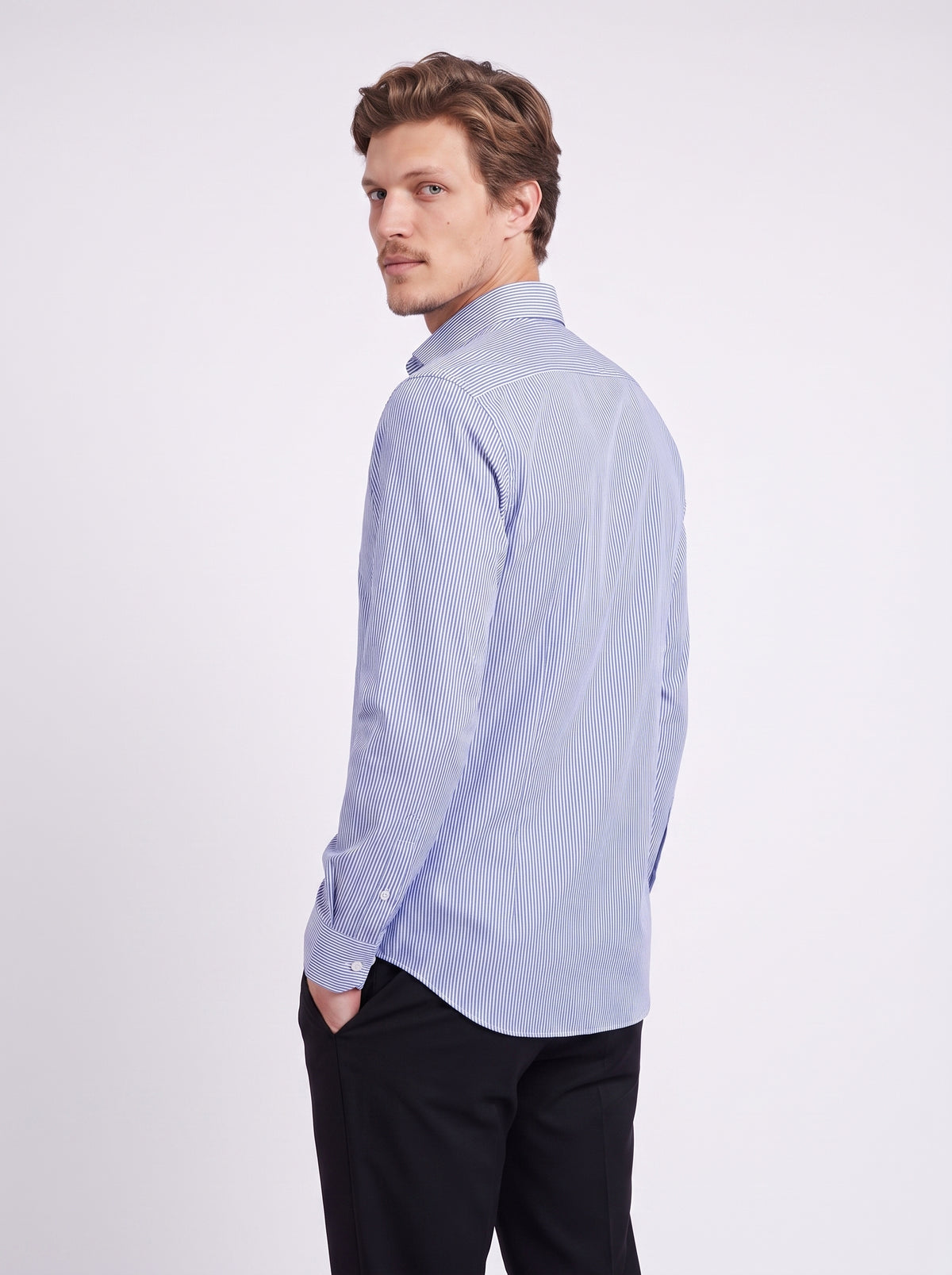 Camicia Active microdisegno bianco e blu no stiro