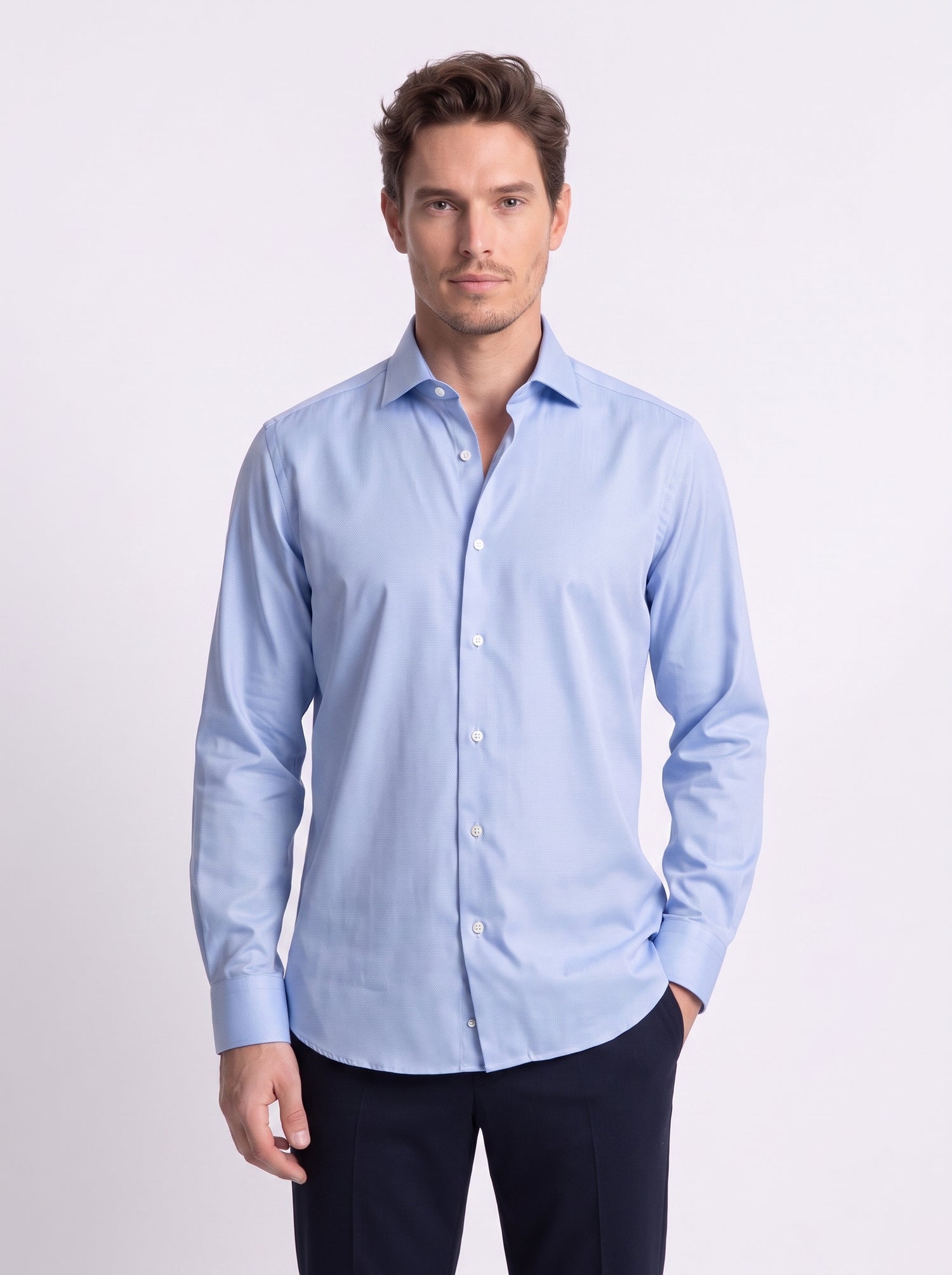 Camicia azzurra classica in cotone non iron