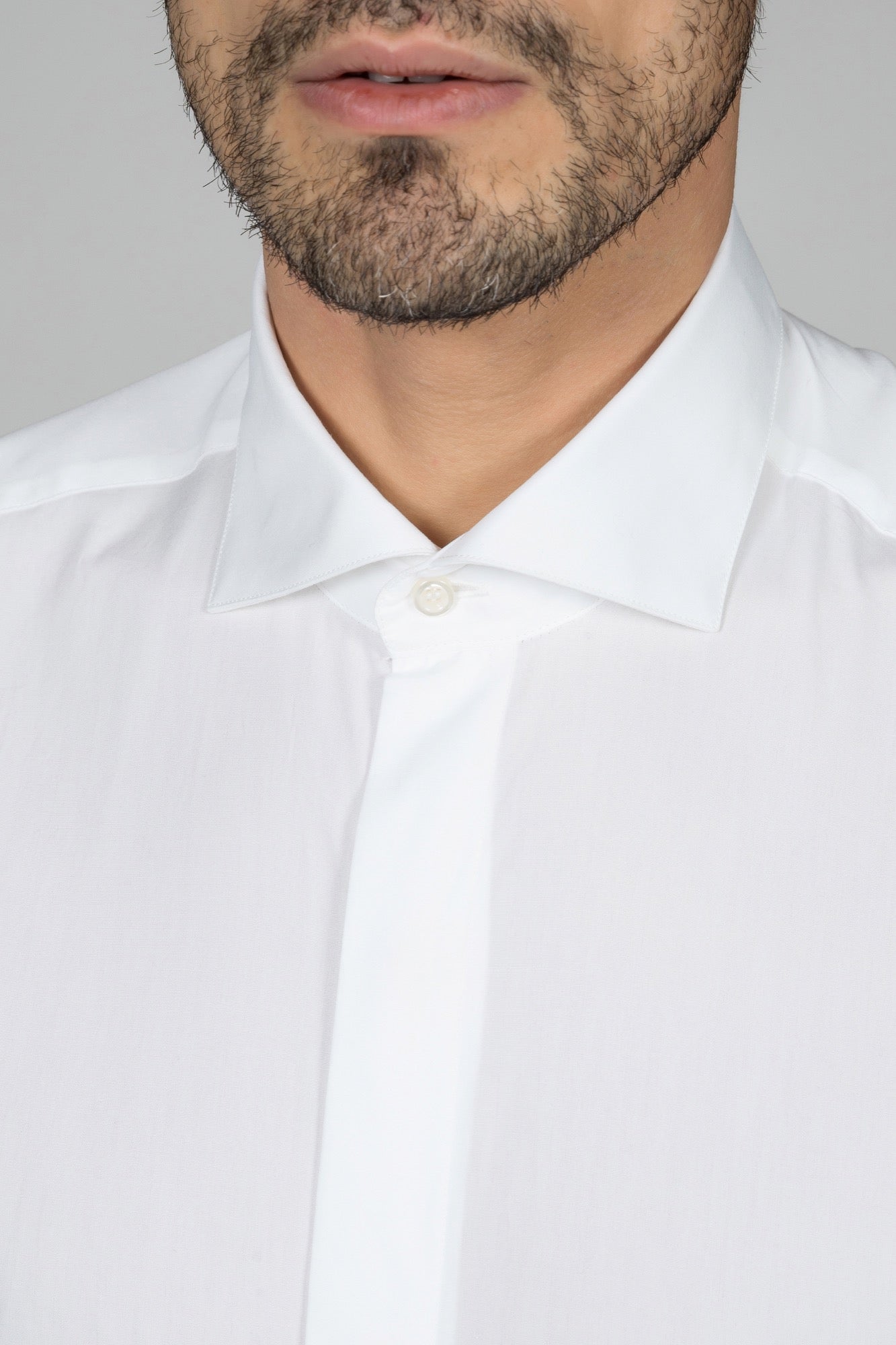 Camicia classica bianca elegante da cerimonia in cotone giza