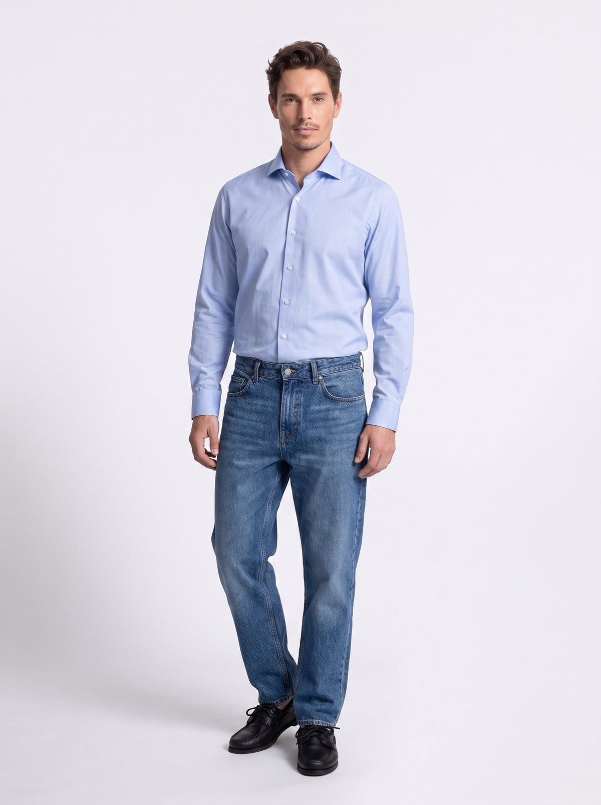 White compact spun cotton twill shirt with French collar and comfort fit