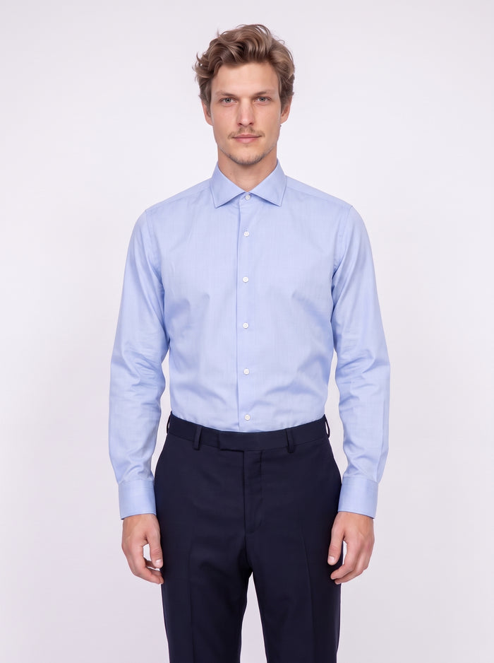 Camisa clásica azul claro liso