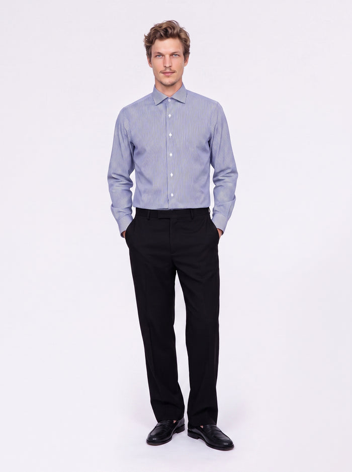 Camisa de rayas finas azul claro