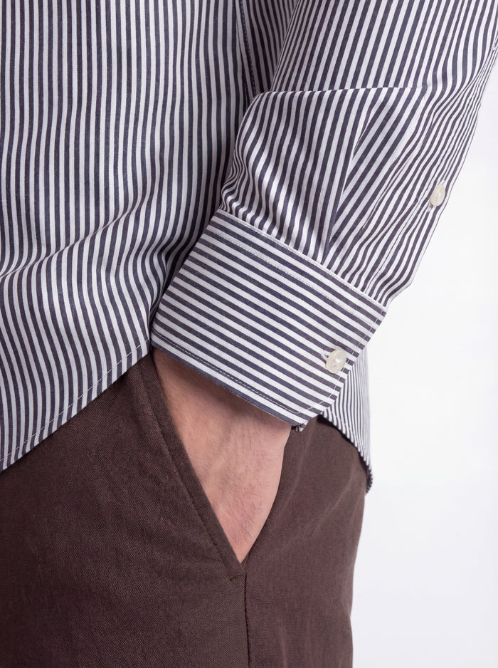 Camisa clásica a rayas marrones