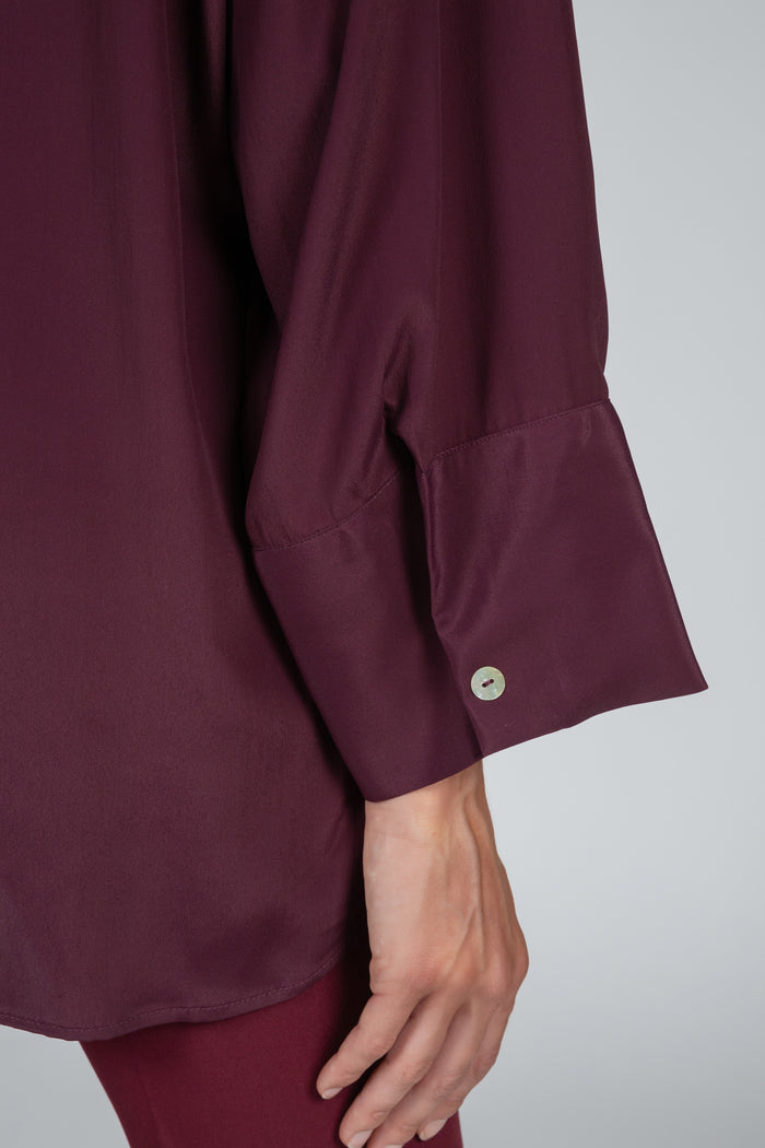 Blusa elegante burdeos para mujer