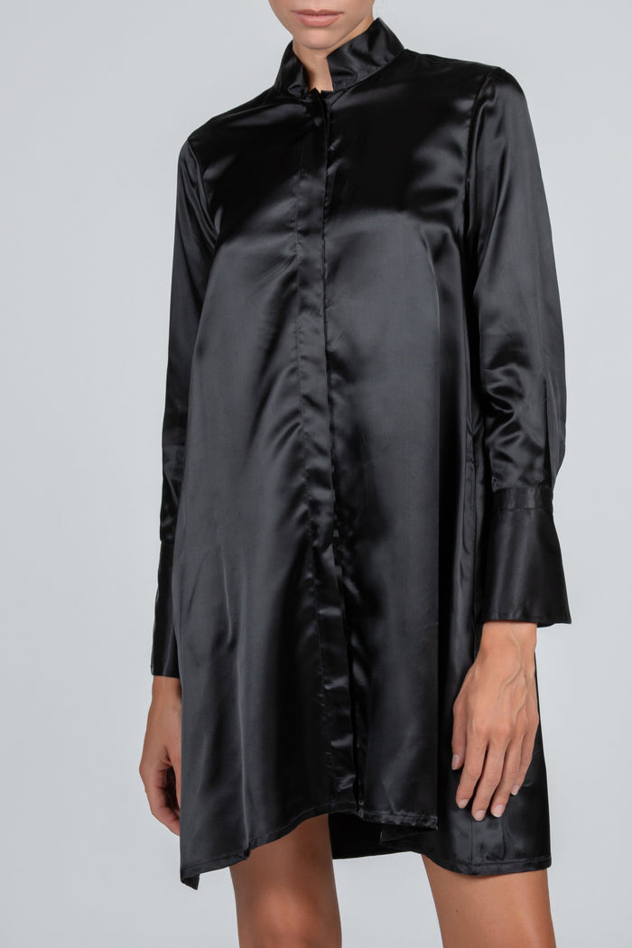 Camisa elegante negra de mujer
