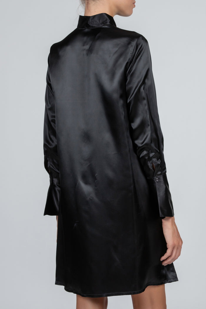 Camisa elegante negra de mujer