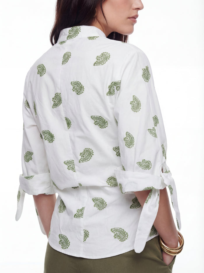 Camisa con manga tres cuartos y cuello mao