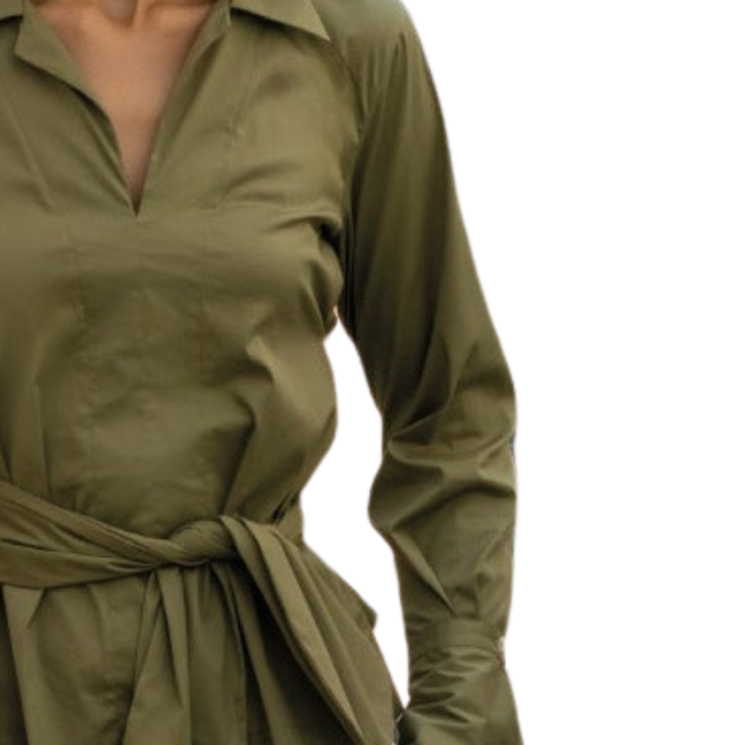 Camicia verde con fusciacca in vita
